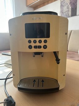 Kávovar Krups EA815