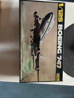 Boeing 747