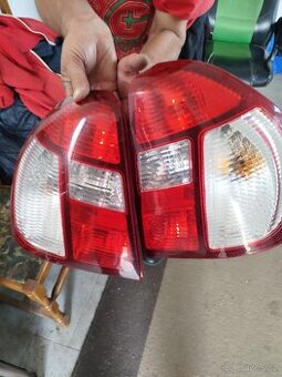 Zadní světla Renault Thalia