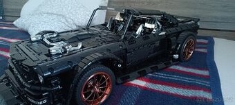 Závodní auto