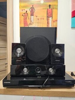 Domácí kino Samsung HT-D5500, plně funkční