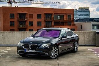 BMW Rad 7 750i 4.4 V8