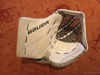 Brankářská lapačka Bauer Supreme Shadow, senior., klas. gard