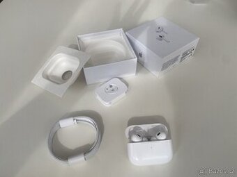 Apple AirPods Pro 2. generace s MagSafe pouzdrem (USB-C)