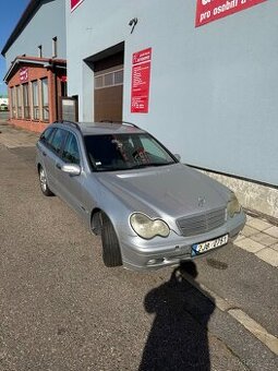 Mercedes Benz C220
