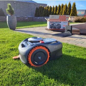 Předváděcí robotická sekačka Segway Navimow i108E