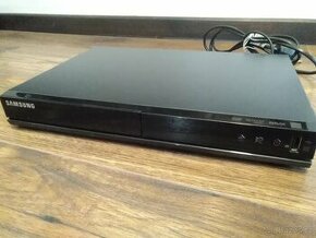 DVD přehrávač s USB