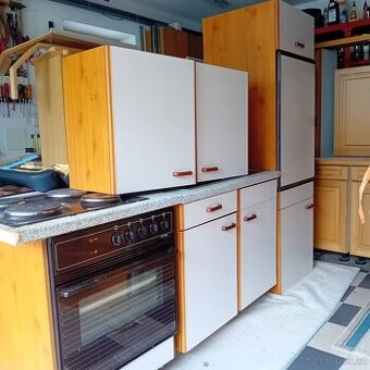 Kuchyňská linka se spotřebiči