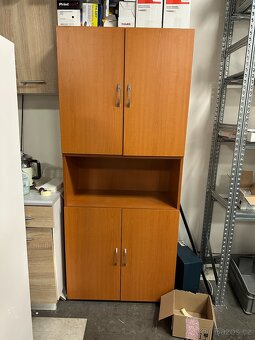 Výprodej kanceláře – Skříň dvéřová 192×80 cm 3,800Kc