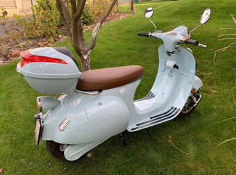 Elektroskútr Sunra - ideální dárek k vánocům, STK do 2030