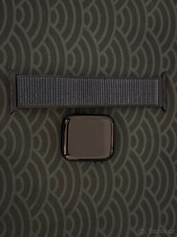 Apple Watch SE 3 - 44mm s textilním sportovní řemínkem