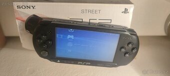 Psp Street včetně krabice 5xhra+nabíječka
