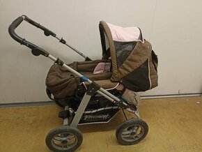 Levně:Kočárek a další téměř nepoužívané