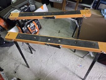 Pracovní stojan (montážní koza)