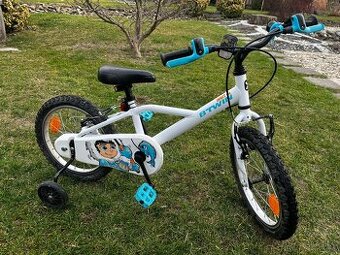 Dětské kolo BTWIN s přídavnými kolečky 16"