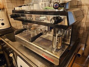 Kávovar Astoria Tanya dvoupákový + mlýnek Fiorenzato F64