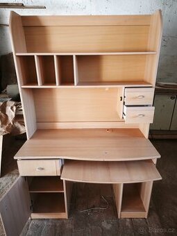 Psací stůl s nástavcem