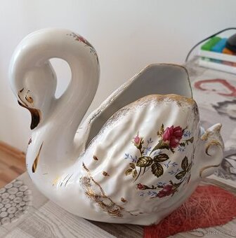 Porcelánová labuť – Chodzież (Polsko), retro dekorace