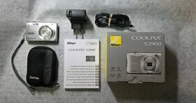 Nikon Coolpix S2900 s příslušenstvím