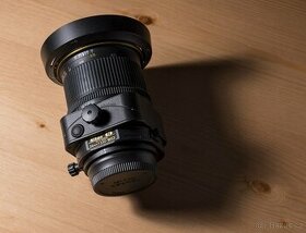 Prodám objektiv Nikon PC-E 24mm f/3,5 (tilt-shift)