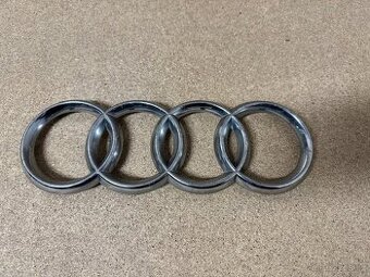 Přední logo Audi A4 - 1
