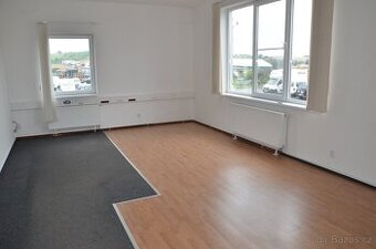pronájem kanceláře Střelice 2.NP