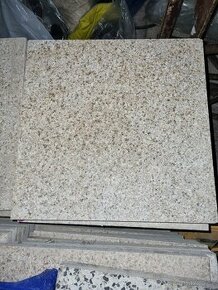 Kamenná dlažba 40 x 40 x 2cm (asi Granit)