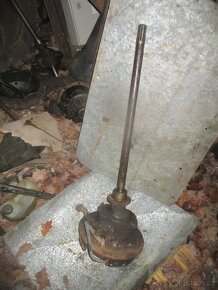 přední poloosa  Gaz 69