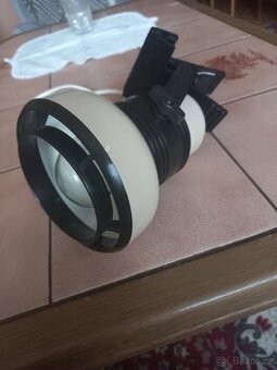 Prodám lampičku jde zavěsit ,nebo připnout klipsnou. - 1