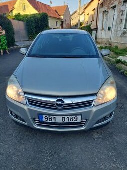 Prodám Opel Astra H rv 2007 1.7cdti 74 kw