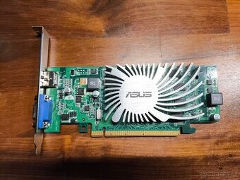 Grafická karta Radeon HD 7470 s pasivním chlazením a 1GB