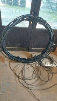 Kabel přívod k domu