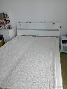 Postel Ikea za odvoz