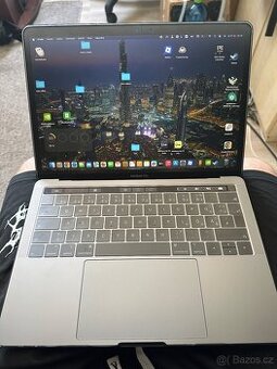 Macbook pro 512gb 16gb ram
