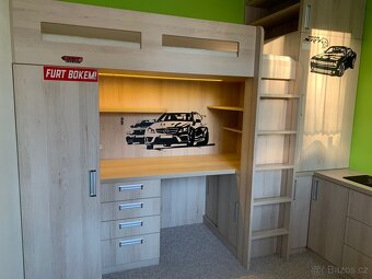 Prodám část stěny dětského pokoje