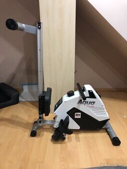 Veslovací trenažér BH FITNESS Aquo