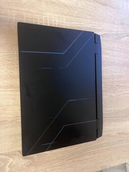 Herní notebook Acer Nitro 5, záruka 14 měsíců u Datart