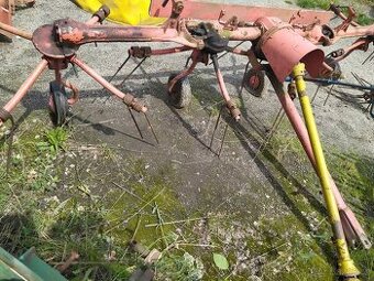 Obraceč píce Fahr KH4, záběr 3,8 m, tažený, s kardanem