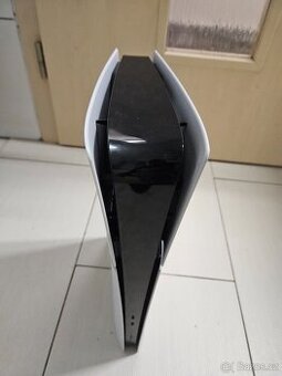 REZERVOVANÉ.Nefunkční PS5 Slim DE