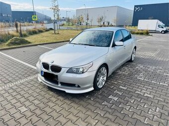 BMW E60 550i V8