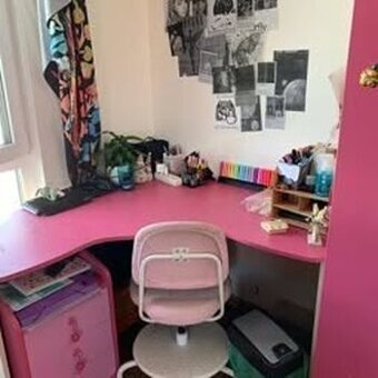 Dětský psací stůl rohový