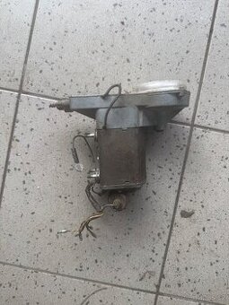 Tatra 603- LUCAS  motorek steracu - funkcni