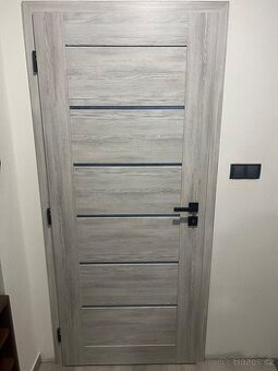 Obložky (zárubně) + dveře 80L