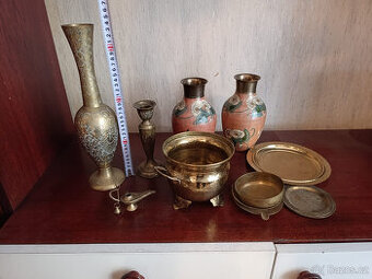 Mosazné věci, mix