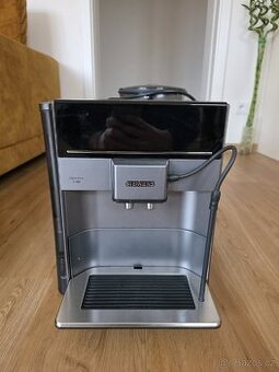 Kávovar SIEMENS TE653M11RW EQ.6 plus prodloužená ZÁRUKA
