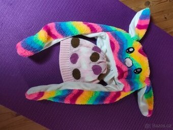 Zimní dívčí čepice