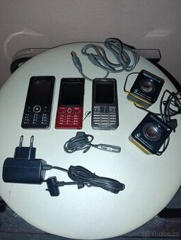 3x Sony Ericsson G900, T700, K530i +prislusenstvi