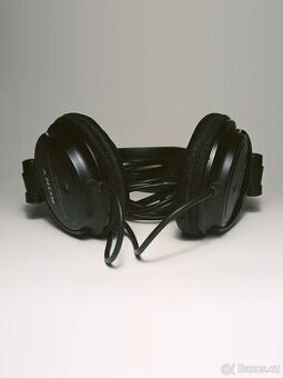 Sony MDR-V150, sluchátka