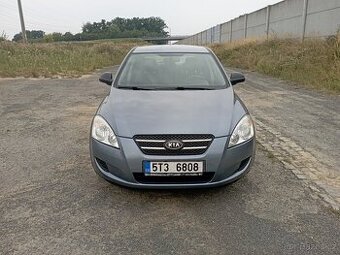 Kia ceed 1,4 80kw benzín