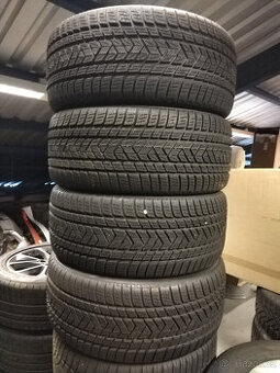 Zimní pneu Pirelli Scorpion 285/40 R21 nové